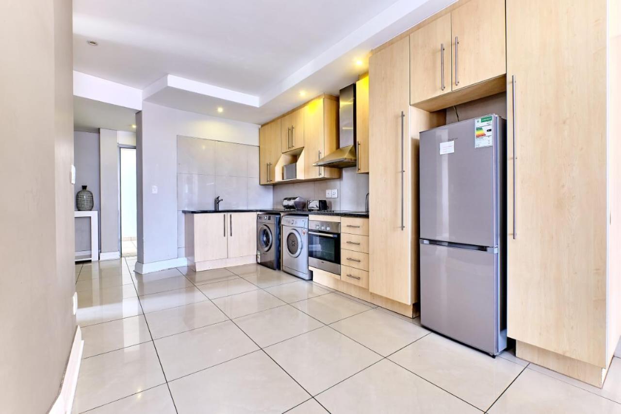 Sandton Serviced Apartments@Hydro Йоханесбург Стая снимка